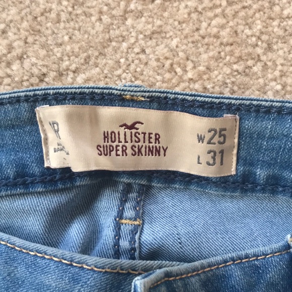 Hollister - Super Skinny Jeans - Picture 2 of 3